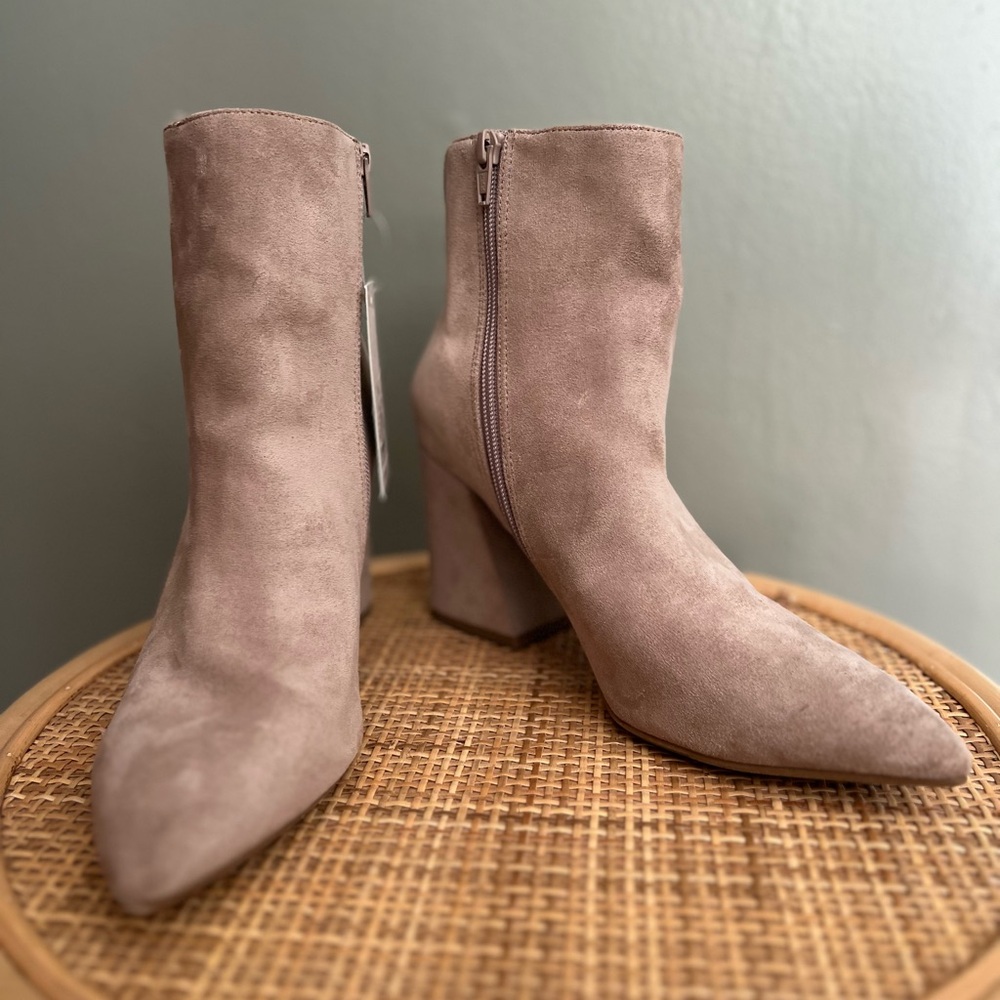 Universal Thread booties - Picture 3 of 5